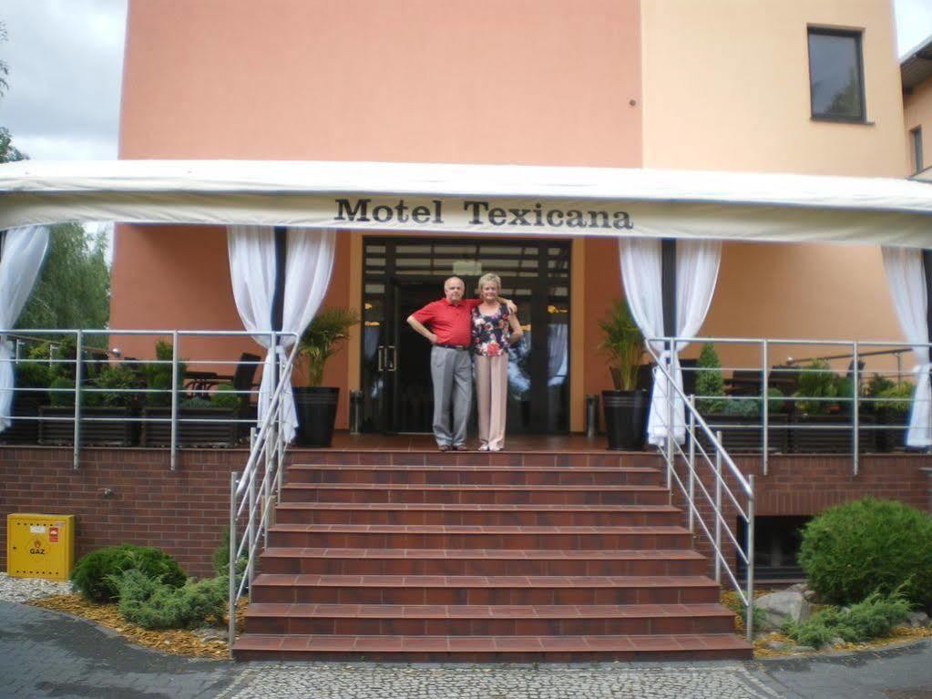 Hotel Texicana Sulechow Exterior photo